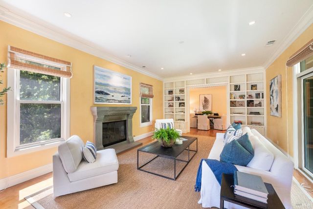 1330 Pine St, St. Helena, CA 94574