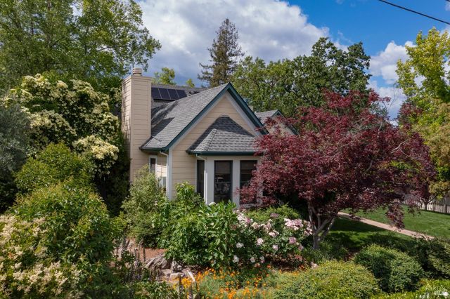 1330 Pine St, St. Helena, CA 94574