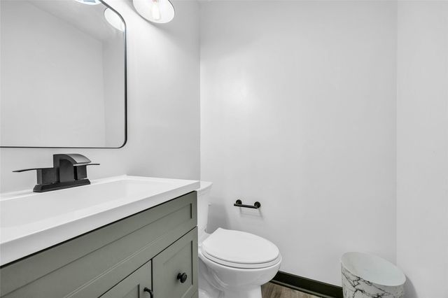 1770 Vavra Drive, Ely, IA 52227