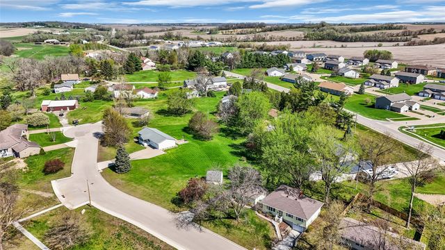 1770 Vavra Drive, Ely, IA 52227