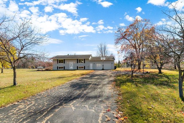 1895 WILDWOOD DRIVE, Suamico, WI 54173