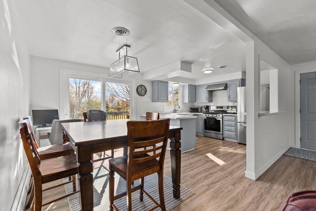 1895 WILDWOOD DRIVE, Suamico, WI 54173