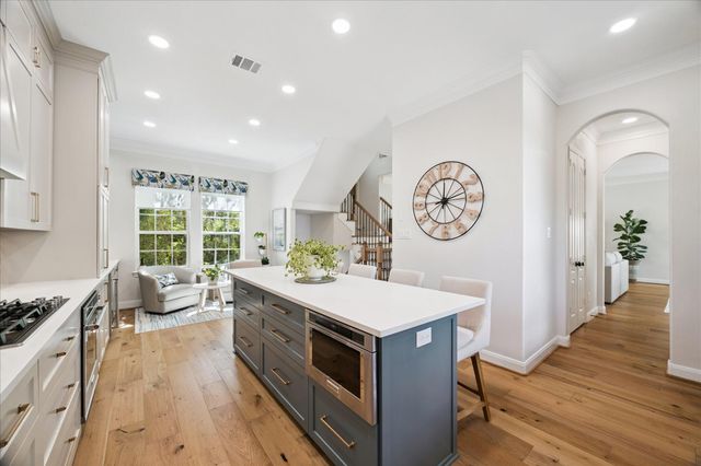 107 Low Country Lane, The Woodlands, TX 77380