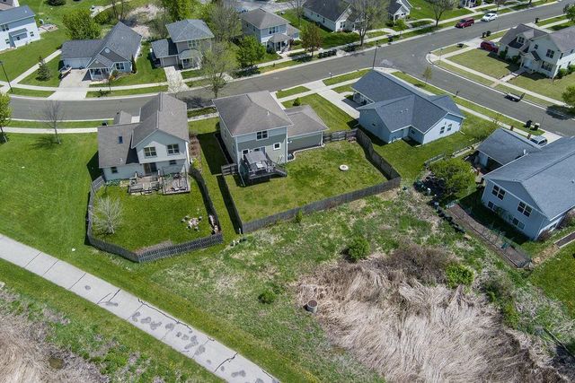 268 Sweet Grass Drive, Sun Prairie, WI 53590