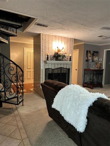 25318 Lynbriar Lane, Spring, TX 77373