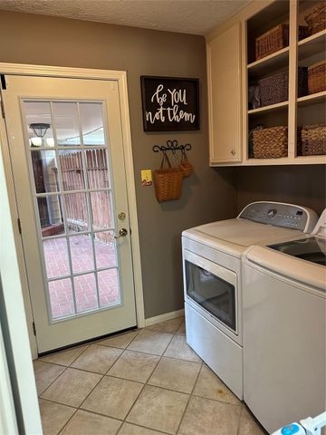 25318 Lynbriar Lane, Spring, TX 77373