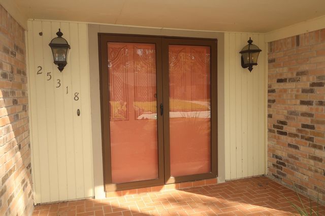 25318 Lynbriar Lane, Spring, TX 77373