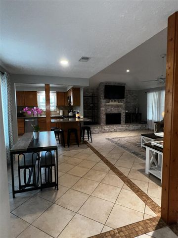 3918 Rosemont Drive, La Porte, TX 77571