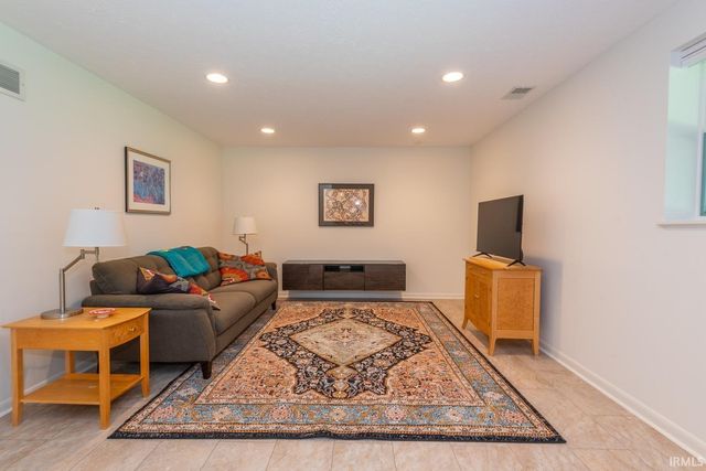 2967 N Bankers Drive, Bloomington, IN 47408