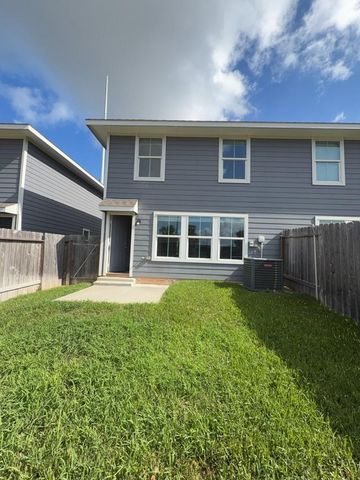 505 Hines Avenue B, Willis, TX 77378