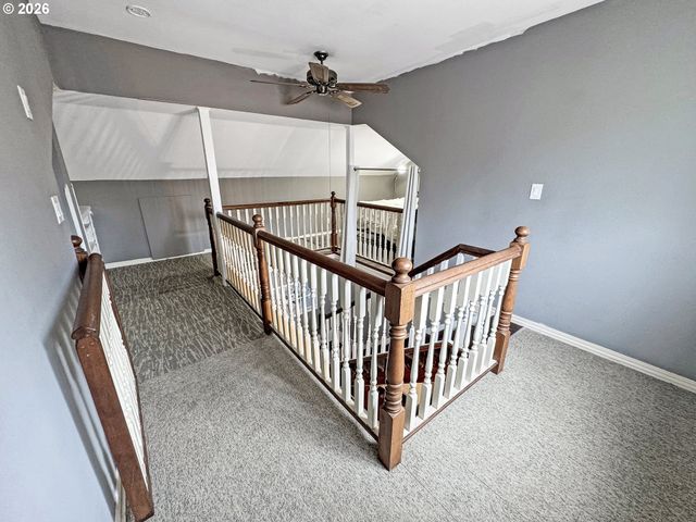 355 24th St, Salem, OR 97301