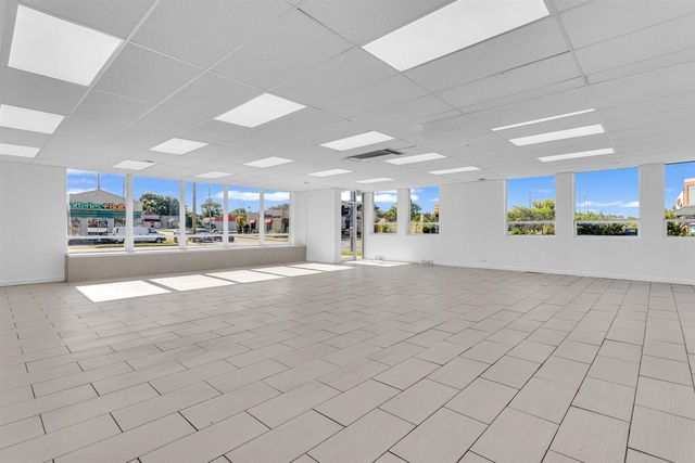 1400 N West Avenue, Jackson, MI 49202