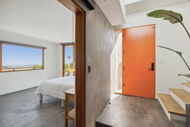 572 Skyline Road, Ventura, CA 93003