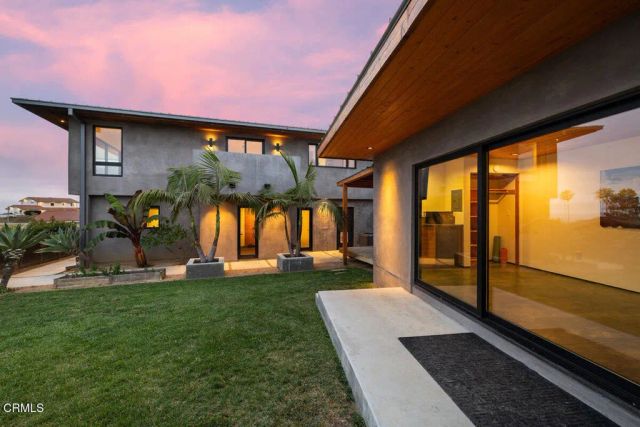 572 Skyline Road, Ventura, CA 93003