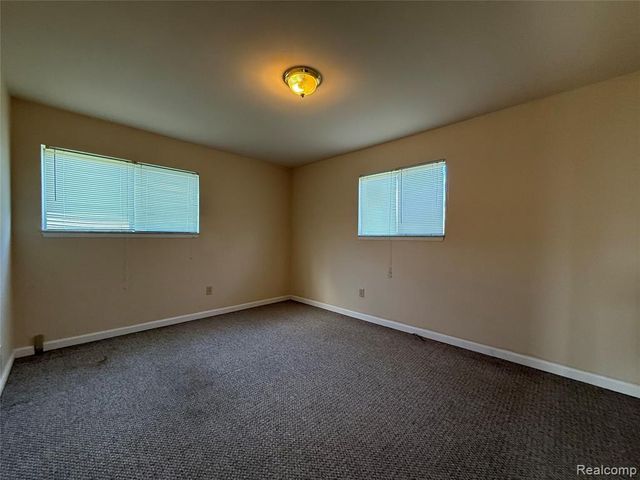 33711 Floyd Street, Clinton Township, MI 48035