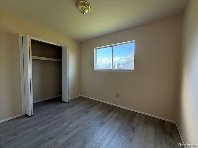 33711 Floyd Street, Clinton Township, MI 48035