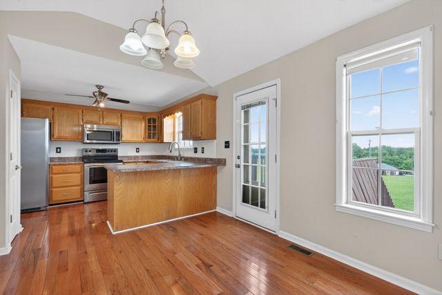 1084 Breezy Lane, Berea, KY 40403