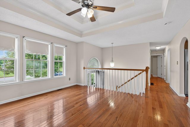 1084 Breezy Lane, Berea, KY 40403