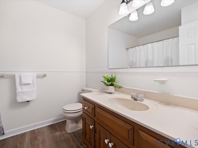 10107 Heritage Ln, Glen Allen, VA 23060