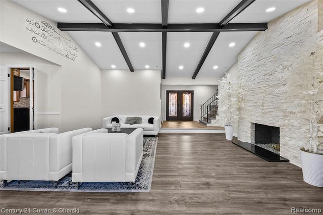 1310 Plainfield Street, Dearborn Heights, MI 48127