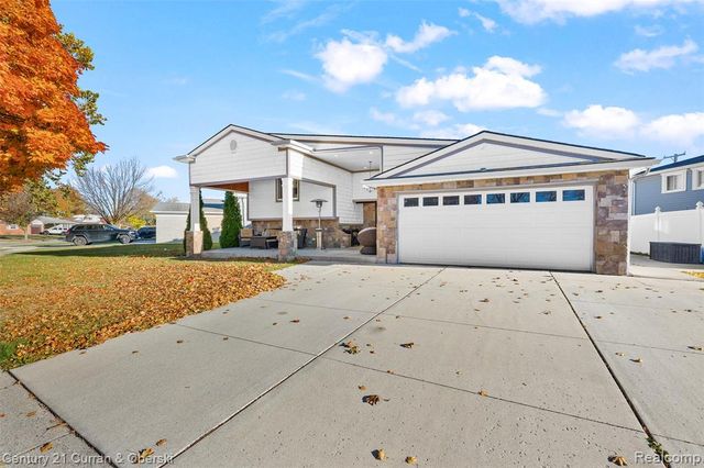 1310 Plainfield Street, Dearborn Heights, MI 48127