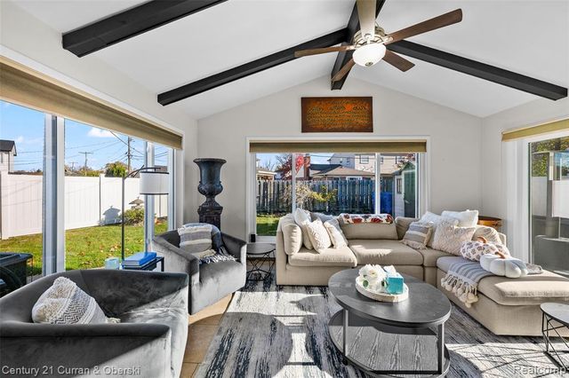 1310 Plainfield Street, Dearborn Heights, MI 48127