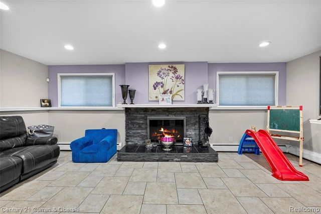 1310 Plainfield Street, Dearborn Heights, MI 48127