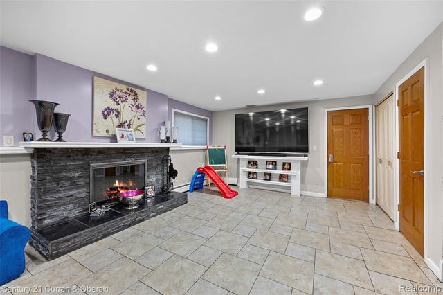 1310 Plainfield Street, Dearborn Heights, MI 48127