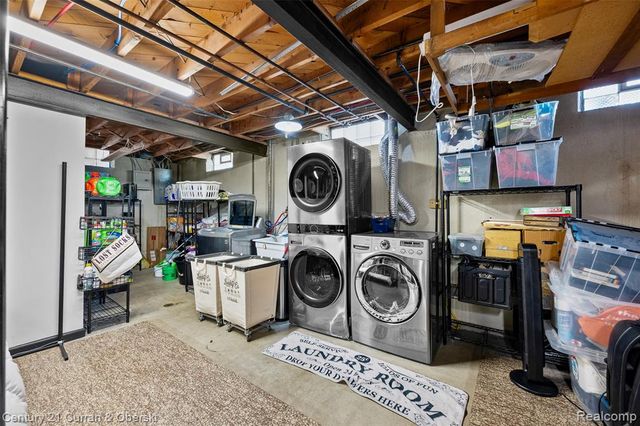 1310 Plainfield Street, Dearborn Heights, MI 48127