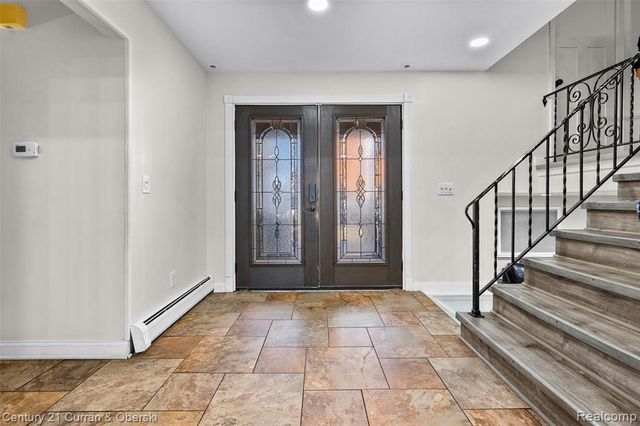 1310 Plainfield Street, Dearborn Heights, MI 48127