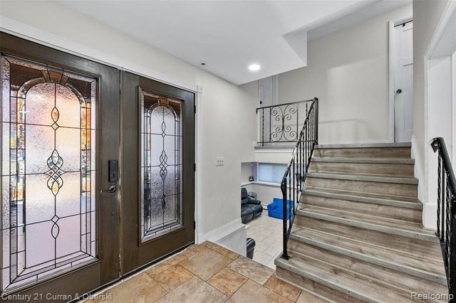 1310 Plainfield Street, Dearborn Heights, MI 48127