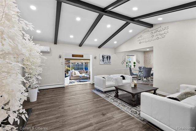 1310 Plainfield Street, Dearborn Heights, MI 48127