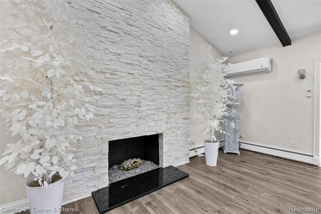 1310 Plainfield Street, Dearborn Heights, MI 48127