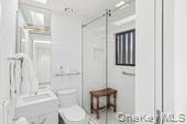 9 Ocean Lane, Amagansett, NY 11930