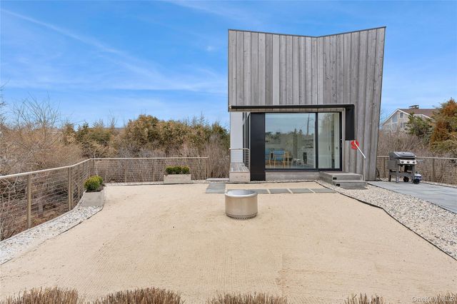 9 Ocean Lane, Amagansett, NY 11930