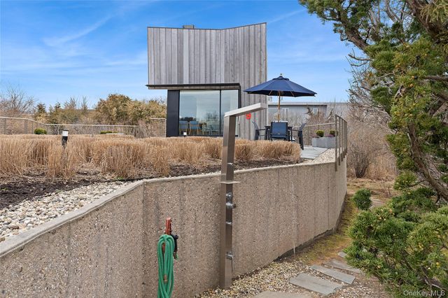 9 Ocean Lane, Amagansett, NY 11930