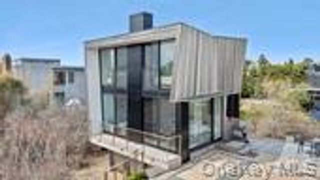 9 Ocean Lane, Amagansett, NY 11930