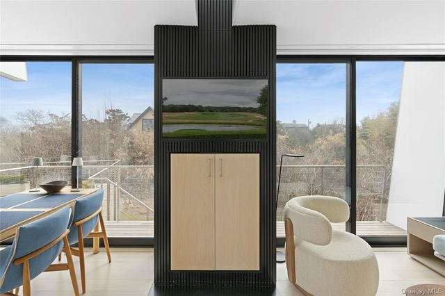 9 Ocean Lane, Amagansett, NY 11930