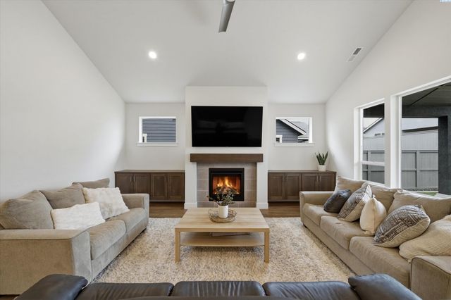 2859 Centerline Ave, Richland, WA 99354