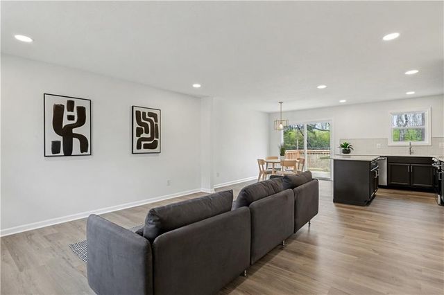 11119 N Harrison Street, Kansas City, MO 64155