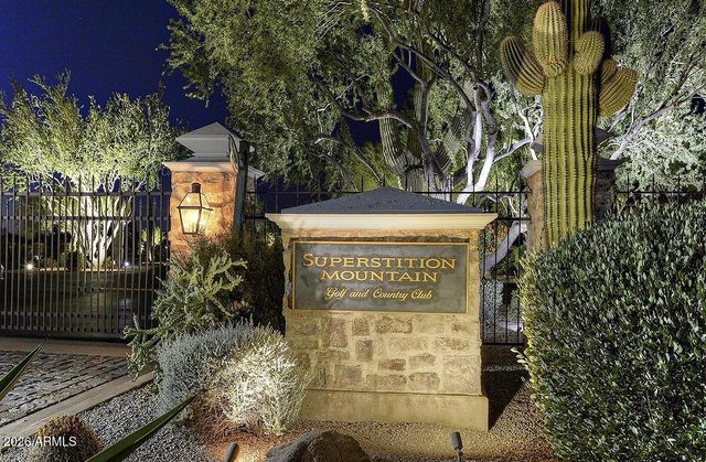 8871 E LOST GOLD Circle, Gold Canyon, AZ 85118