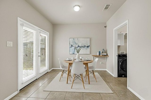 1933 Howth Avenue, Houston, TX 77051