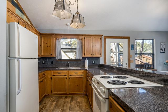 97 Greenway Drive, Trinity, TX 75862