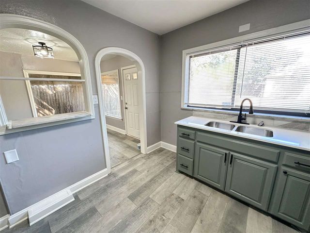 1601 SW A Ave, Lawton, OK 73501