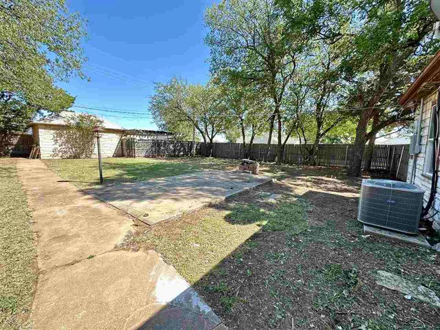 1601 SW A Ave, Lawton, OK 73501