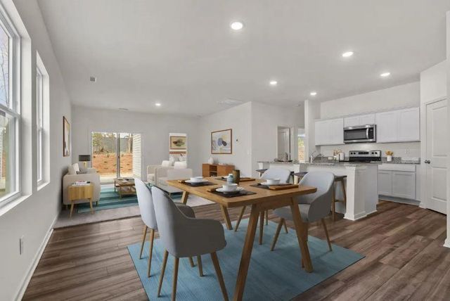 503 Stonebrook DR, Hutto, TX 78634