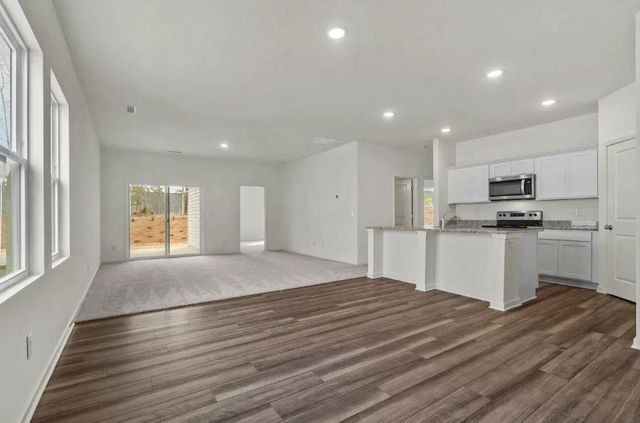 503 Stonebrook DR, Hutto, TX 78634