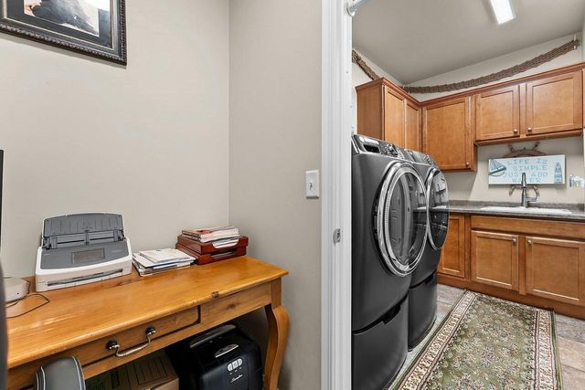 3670 PONDS EDGE COURT, De Pere, WI 54115