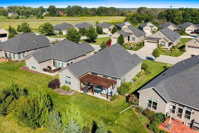 3670 PONDS EDGE COURT, De Pere, WI 54115