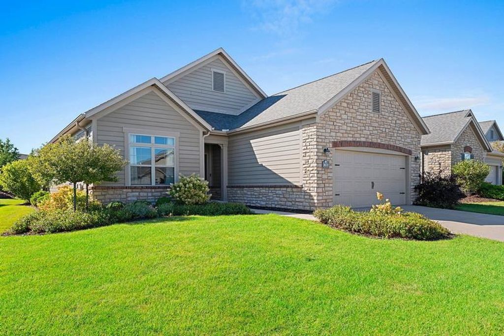 3670 PONDS EDGE COURT, De Pere, WI 54115